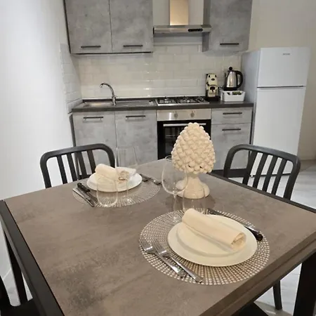 Like At גיארדיני נאקסוס