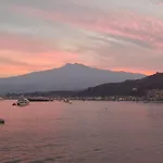 Like At Apartament Giardini-Naxos