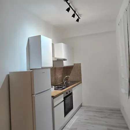 Apartment Like At *