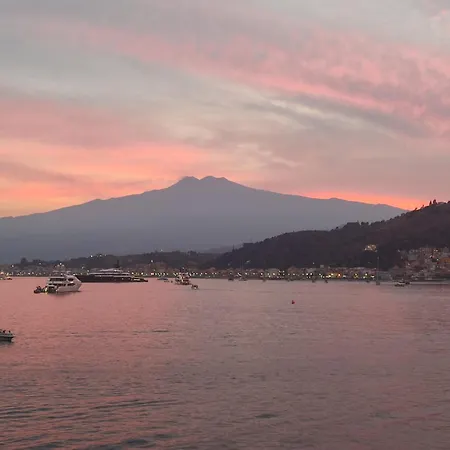 Like At Apartament Giardini-Naxos